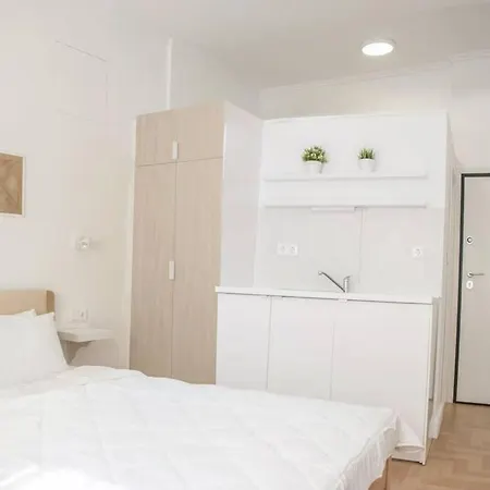 Apartment Eclectic Design #01 In Aristotelous